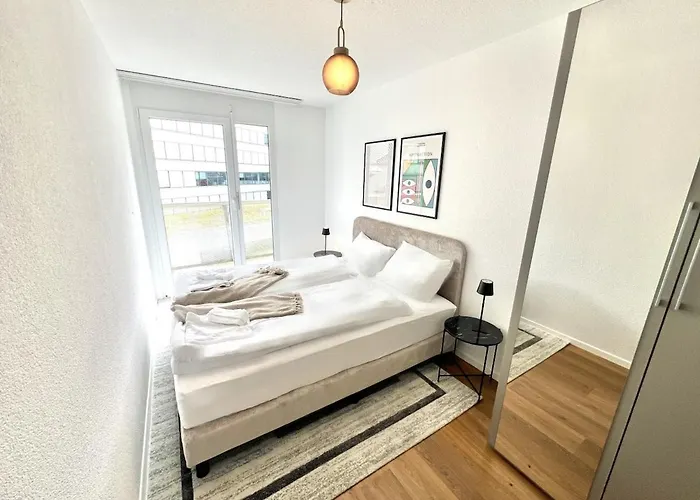 Wa - 8 Pax Цюрих